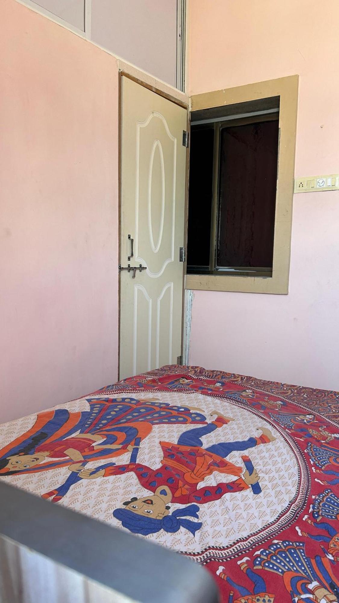 Dwarka Home Stay Eksteriør bilde